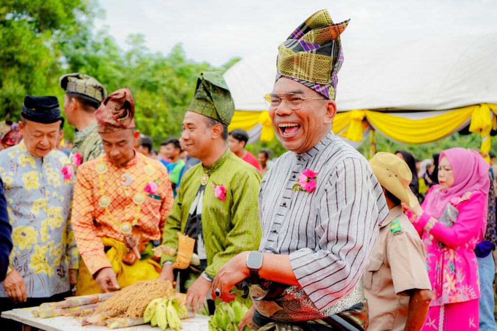 แห่ช้าง 11 เชือก สืบสานวัฒนธรรมท้องถิ่น ประจำปี 2567 10 S 49725583 0