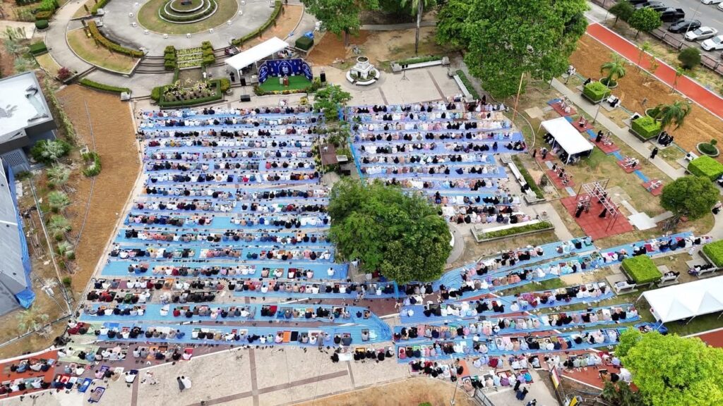 ไทยมุสลิมคึกคัก!! ร่วมละหมาดรายออิดิ้ลอัฎฮา 50 IMG 4585 1