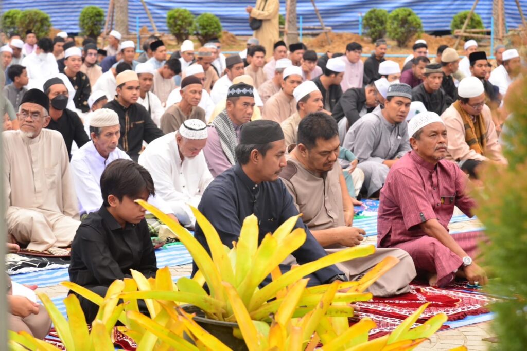 ไทยมุสลิมคึกคัก!! ร่วมละหมาดรายออิดิ้ลอัฎฮา 25 IMG 4610