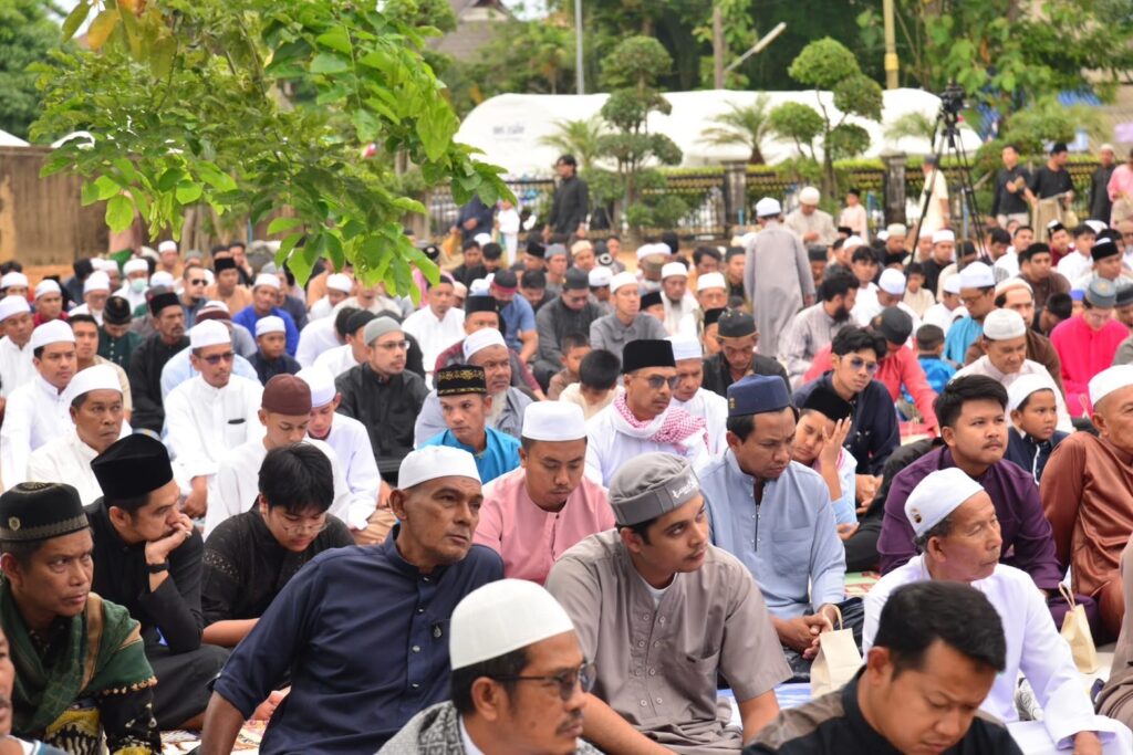 ไทยมุสลิมคึกคัก!! ร่วมละหมาดรายออิดิ้ลอัฎฮา 24 IMG 4611