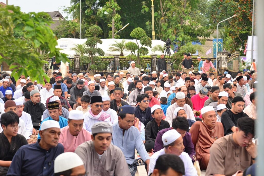 ไทยมุสลิมคึกคัก!! ร่วมละหมาดรายออิดิ้ลอัฎฮา 21 IMG 4614