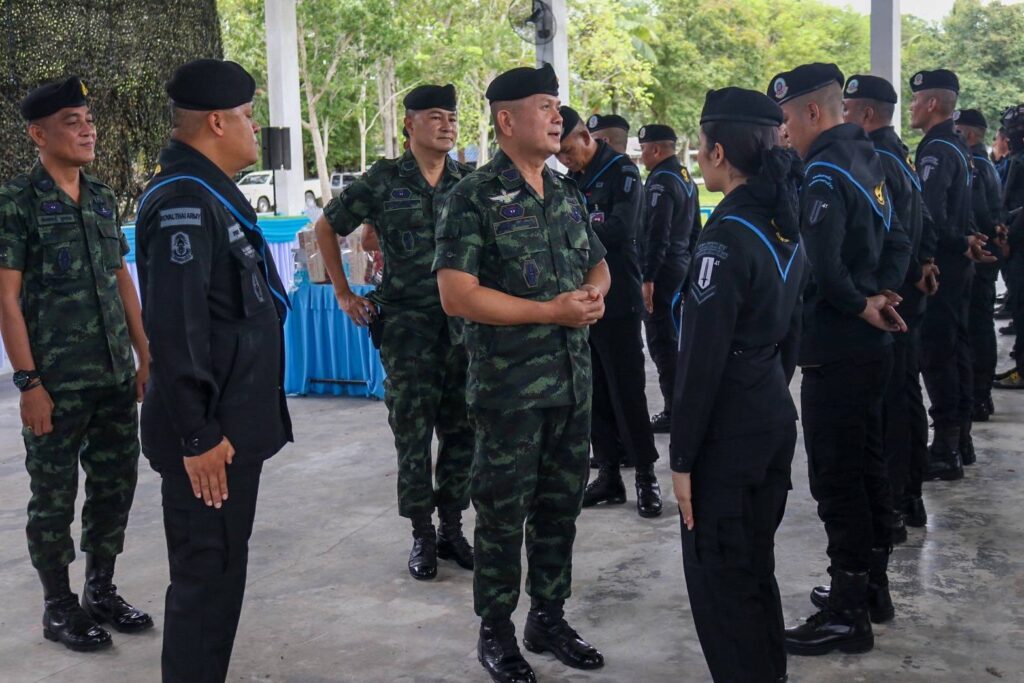 “ทุกภารกิจต้องรัดกุม”รองมทภ.4เยี่ยมทหารพราน 11 IMG 2730