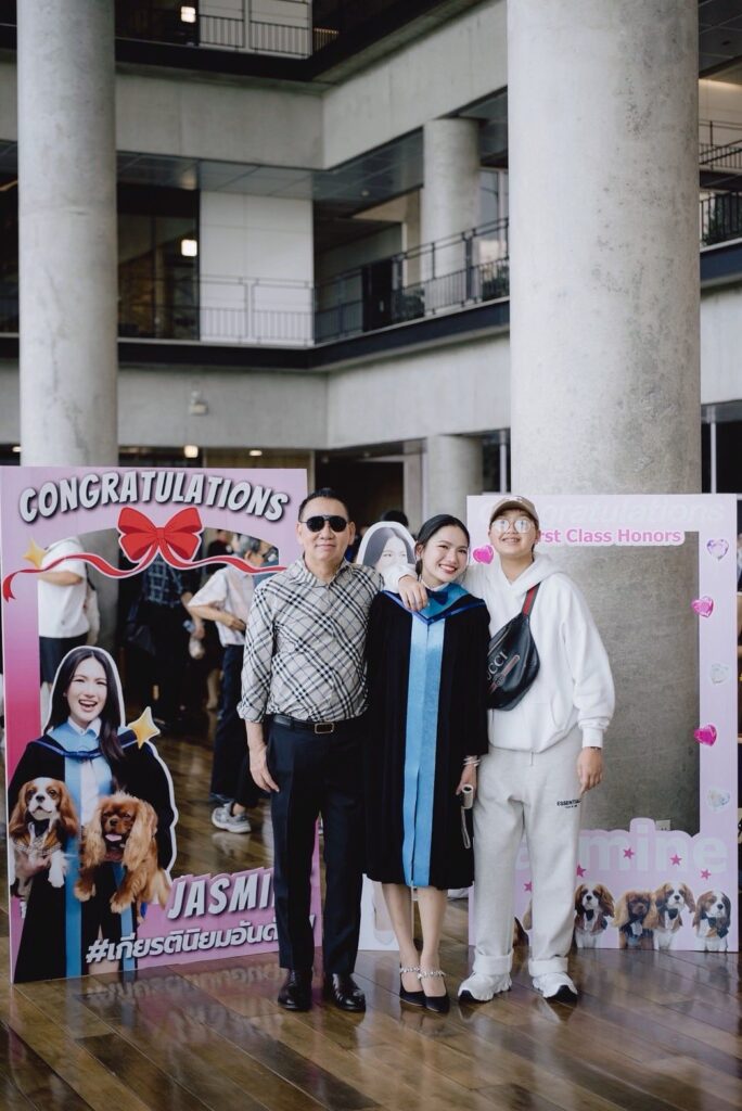 นายกชาย-ครอบครัวขาวทองยินดีกับ“จัสมิณ”เกียรตินิยมอันดับ1 13 557454303 1305175064955212 3886886190819716942 n