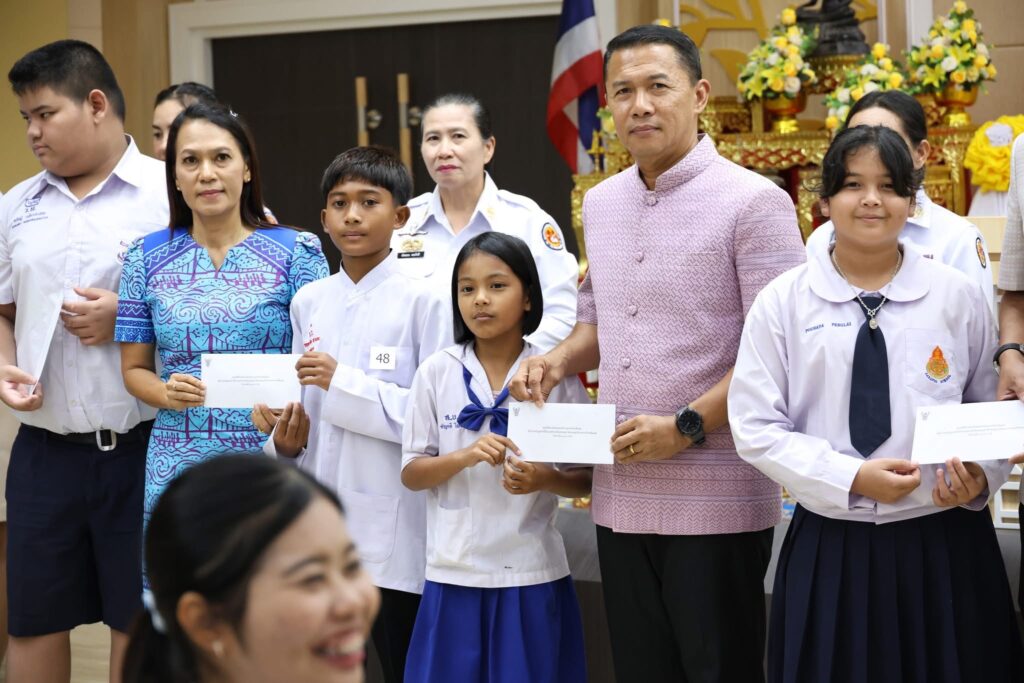 สงขลา มอบ 100 ทุน! หนุนครอบครัว อส. 3 แสนบาท จากรายได้วิ่ง "สมิหลา ฮาล์ฟมาราธอน" 6 IMG 9389