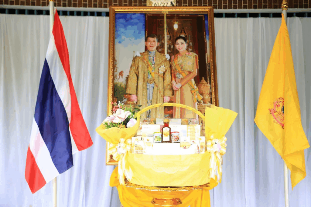 “ในหลวงโปรดเกล้าฯ” พระราชทานสิ่งของ ตำรวจกล้าเสียชีวิต 2 image