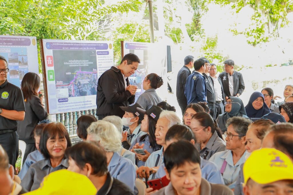 ผลักดันถนน2สายผ่าน"พิพัฒน์" "สรรเพชญ"ร่วมทีมสส สงขลาพาลงพื้นที่ 4 S 421593137 0