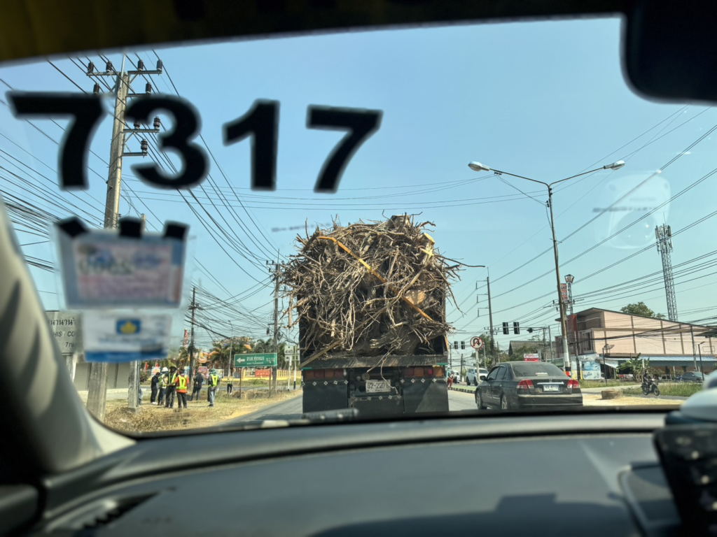 ทางหลวงสงขลากวดขันเข้ม! รถบรรทุกไม่ป้องกันของตกโดนใบสั่งทันที 2 image 119