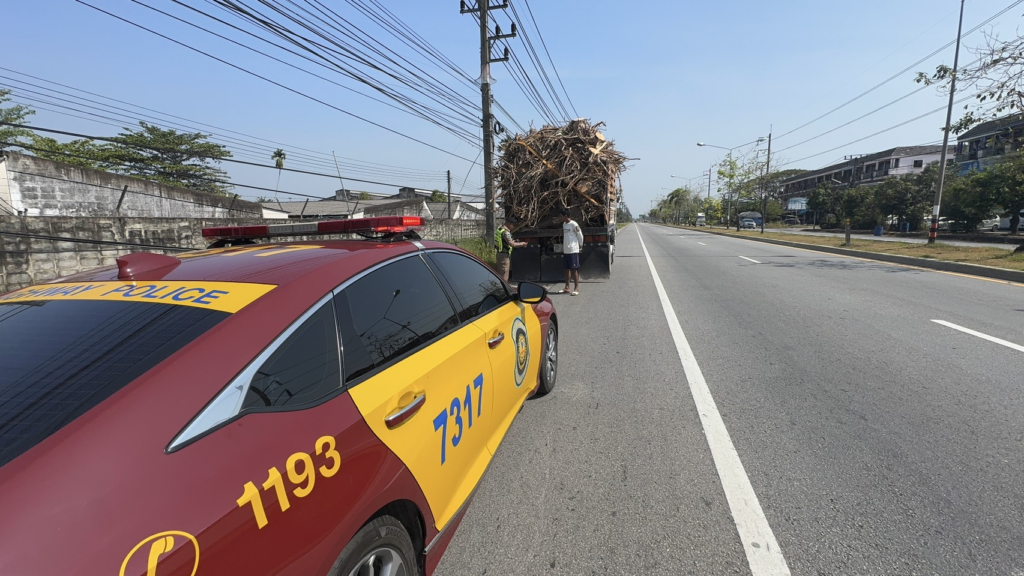 ทางหลวงสงขลากวดขันเข้ม! รถบรรทุกไม่ป้องกันของตกโดนใบสั่งทันที 3 image 120