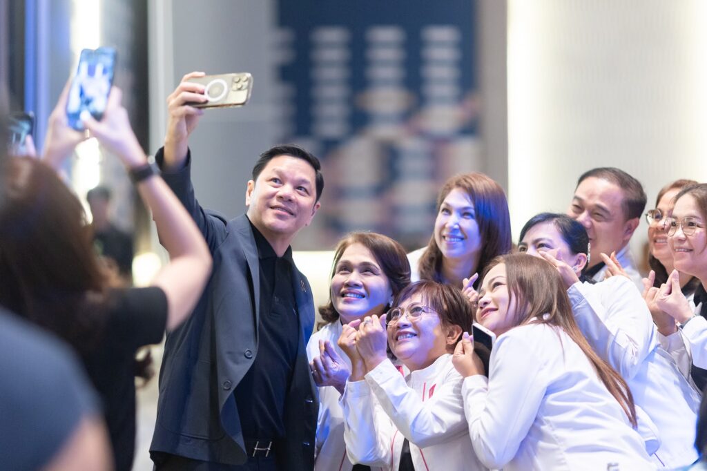 แบงก์ชาติ ภาคใต้ จัดงานสัมมนาประจำปี 2569 ชี้ทางรอดธุรกิจใต้ ท่ามกลางความผันผวนของโลก 4 0S4A2688