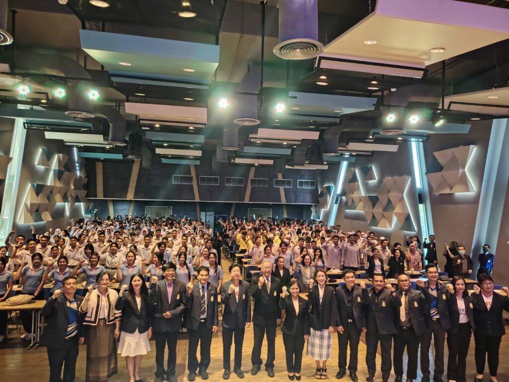 ม.หาดใหญ่ จัดใหญ่ ‘Open House Hatyai U: HU NEX-GEN’ ขนทัพกูรู-กิจกรรมสุดล้ำ ปั้นเยาวชนรุ่นใหม่สู่อนาคตดิจิทัล 2 IMG 5608