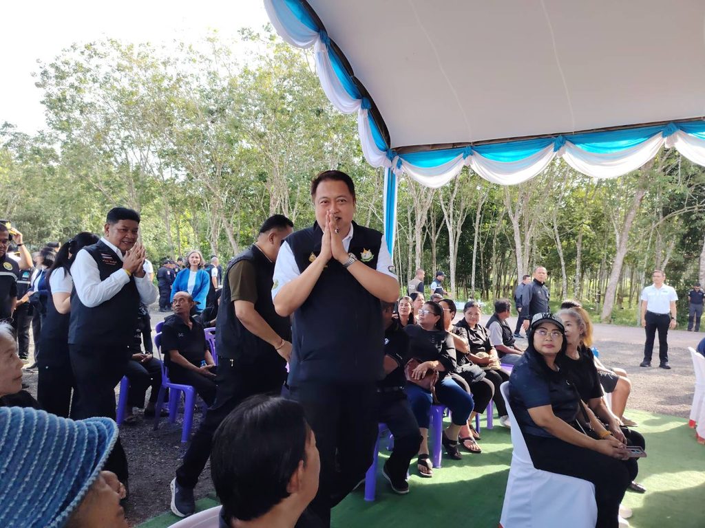 "สุชาติ” ลุยพรุสาคูสงขลา เพิ่มน้ำต้นทุน 5 เท่า ย้ำบริหารจัดการยั่งยืน 4 816155